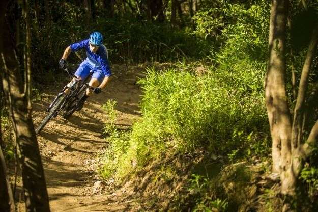 The 740mm wide bars were perfect for the Zesty. (c) Tim Bardsley-Smith