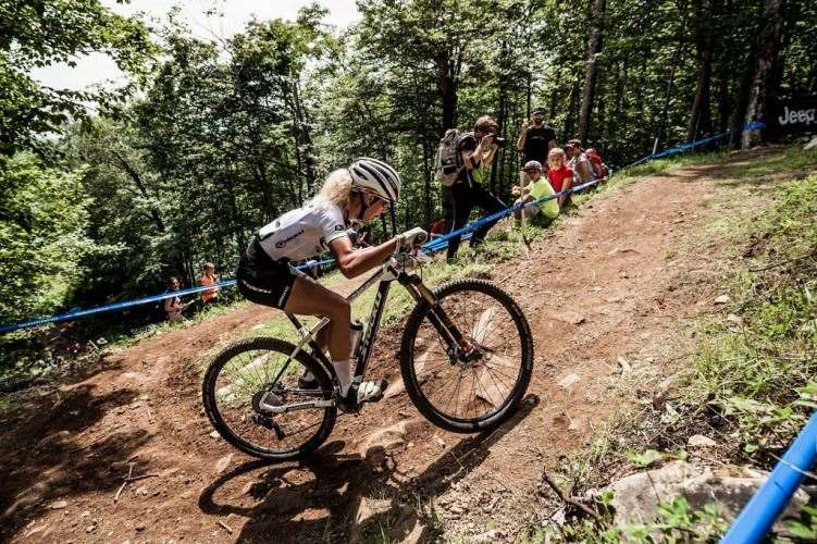 Jolanda Neff performs at the UCI World Tour in Mont Sainte Anne, Canada on August 2nd, 2015 // Bartek Wolinski/Red Bull Content Pool // P-20150803-00002 // Usage for editorial use only // Please go to www.redbullcontentpool.com for further information. //