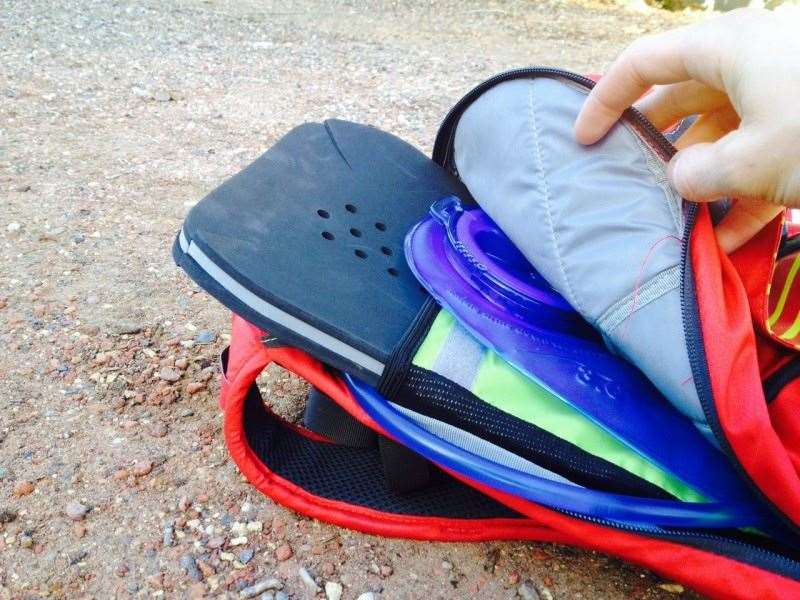 The back protection sits away neatly - when not being pulled out for a photo.