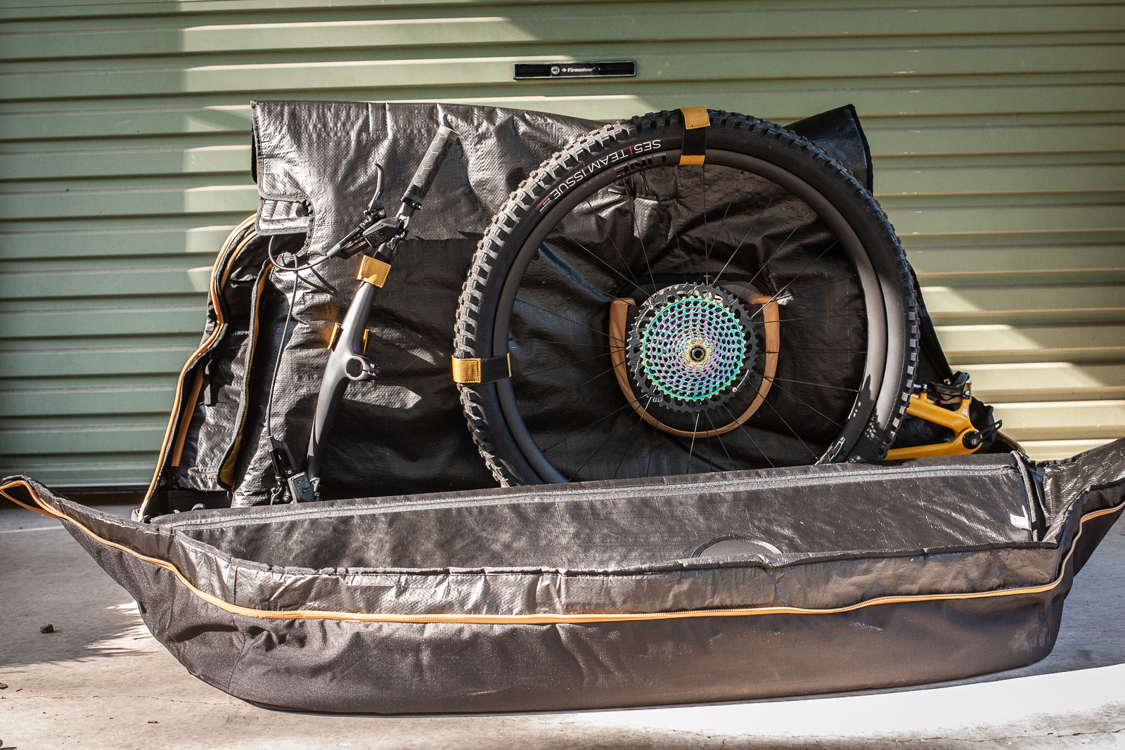 TESTED Thule RoundTrip MTB Bike Bag Australian Mountain Bike