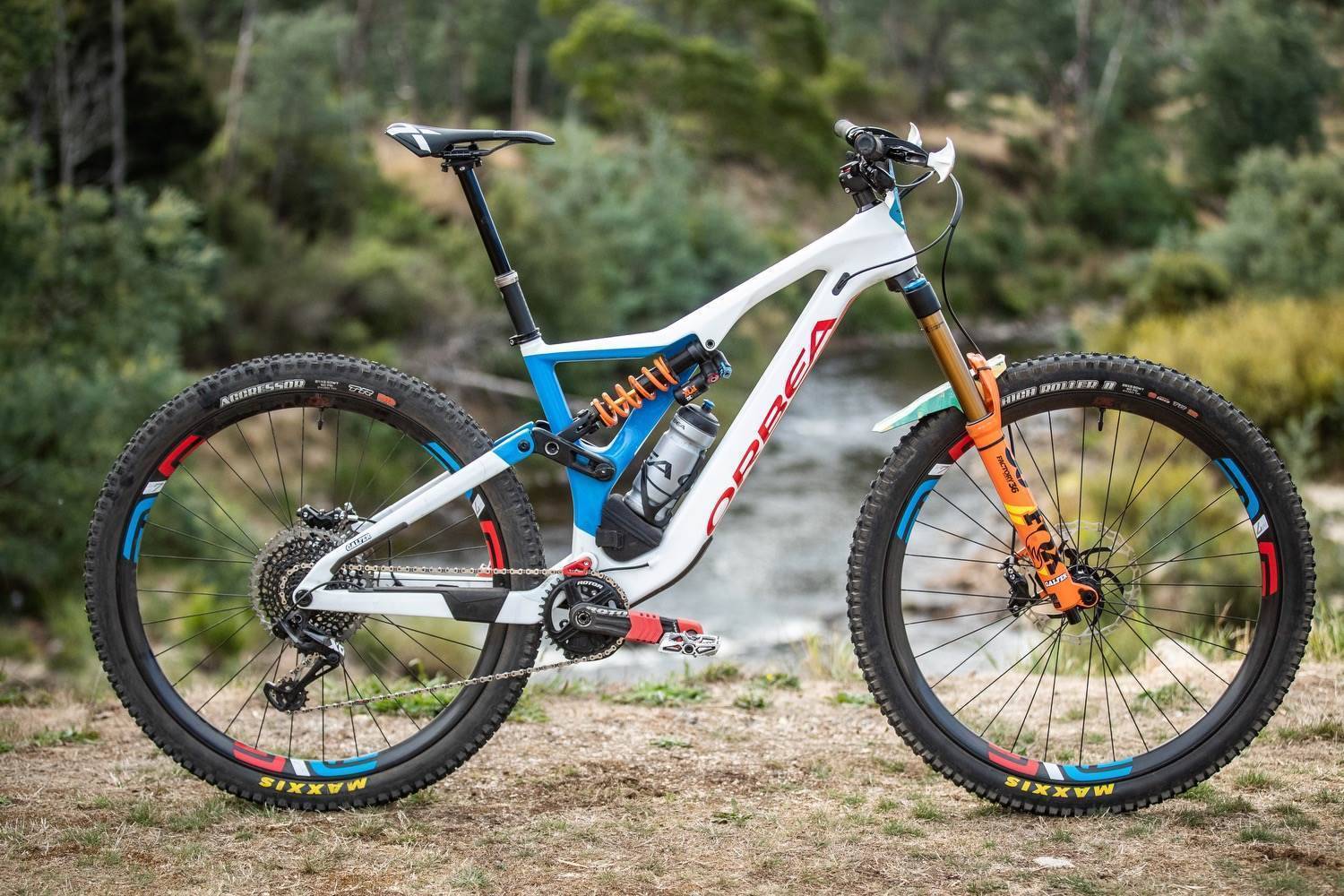 Bike Check Thomas Lapeyrie s Orbea Rallon Australian Mountain Bike