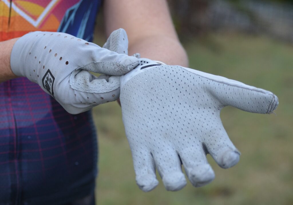 100% Sling Mountain Bike Gloves