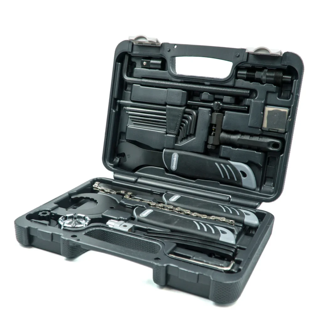 Cleanskin 22 piece tool kit