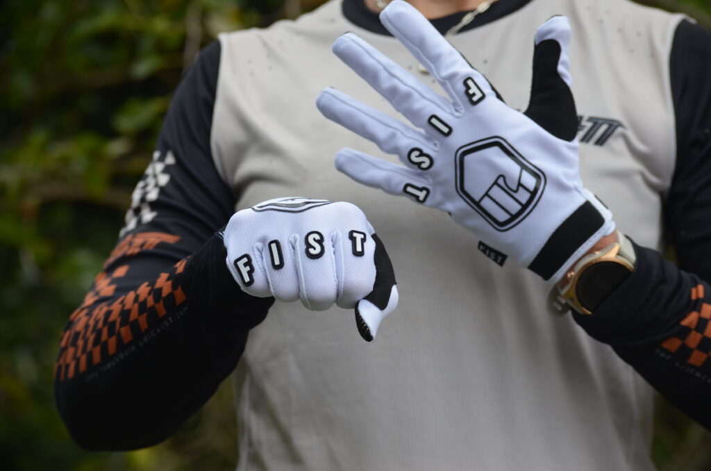 Fist stocker gloves