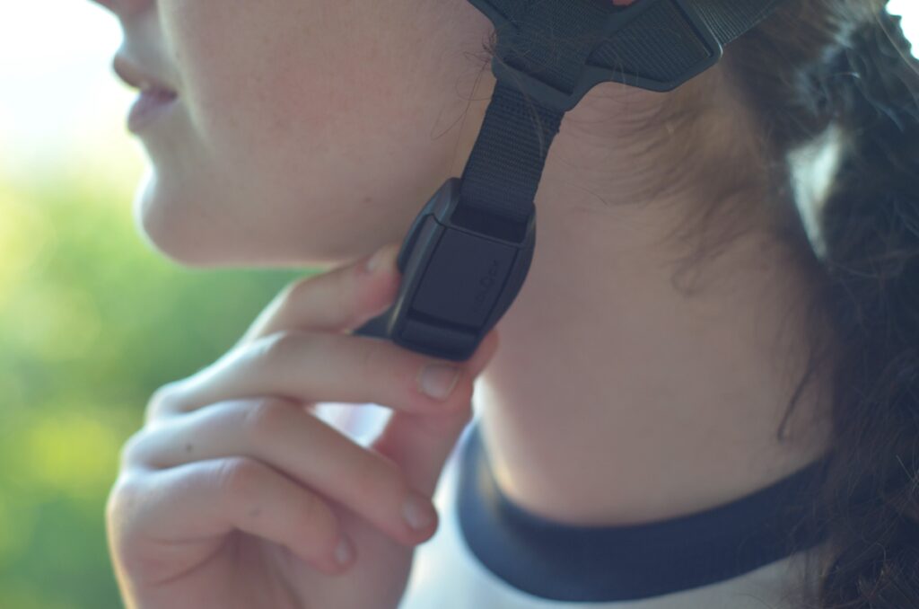 Fidlock buckle on POC Cularis