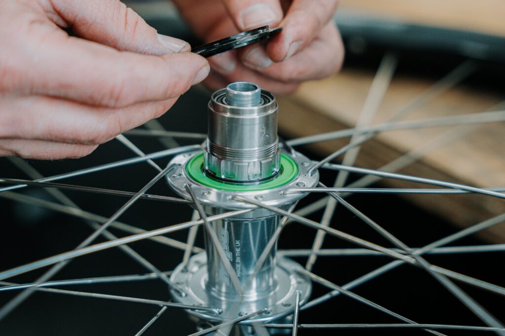 Installing a freehub on a mountain bike