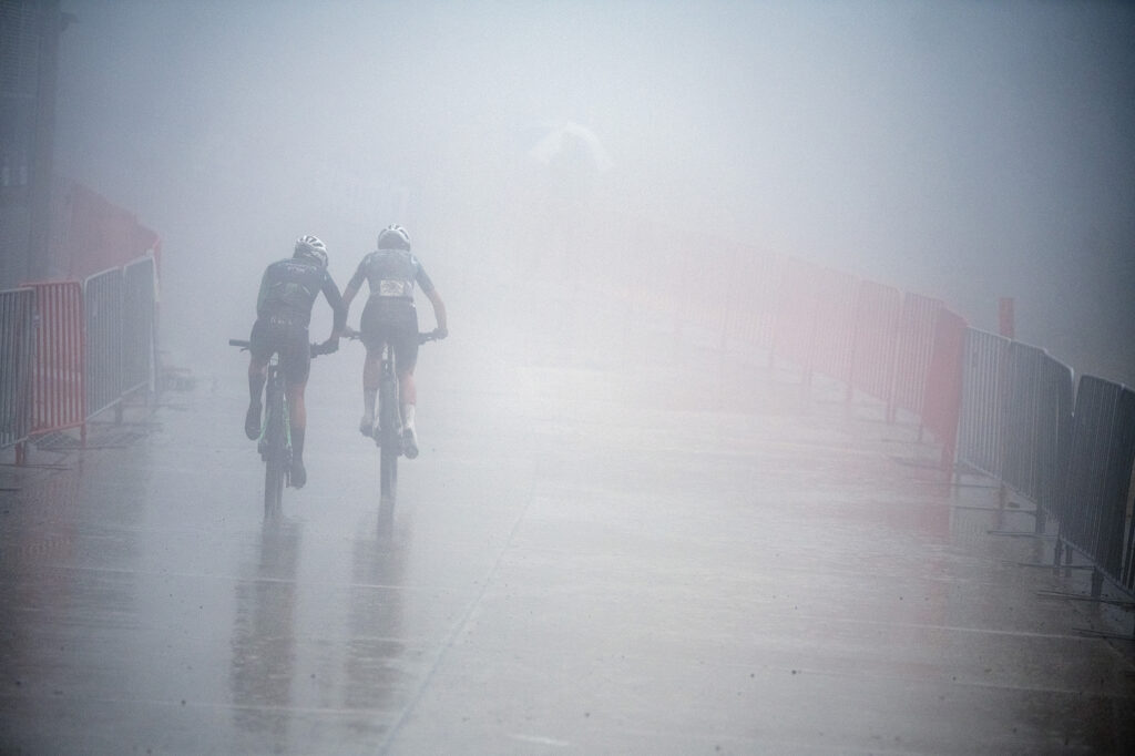 Henderson and Flint racing at Mt Buller